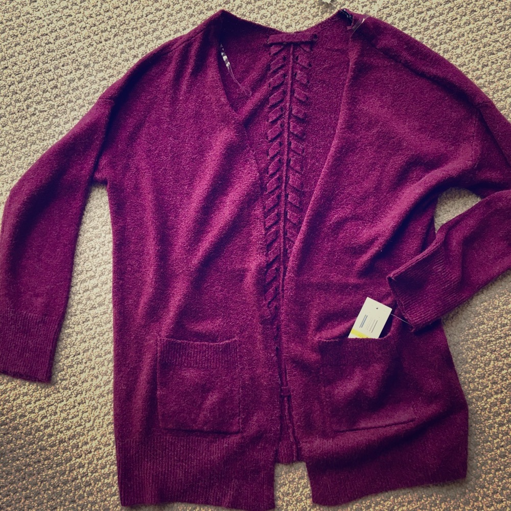 Cardigan with braided back